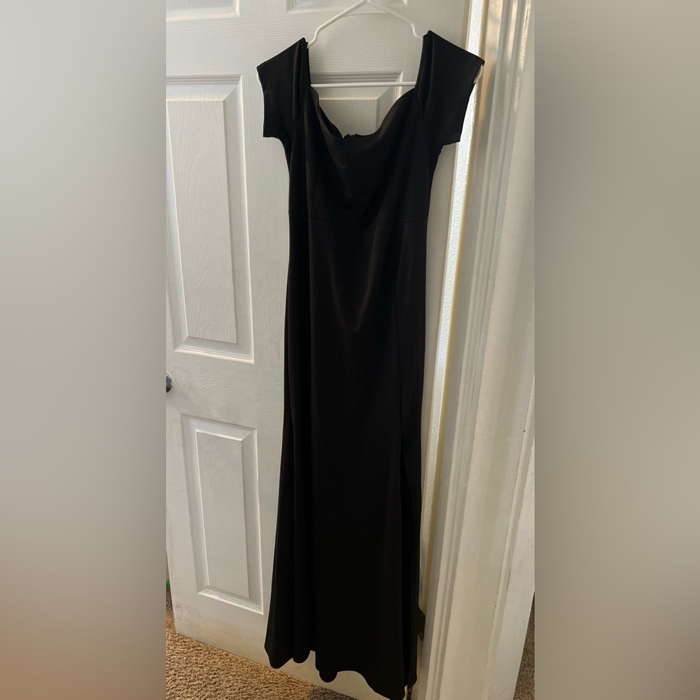 Elegant Black Evening Gown